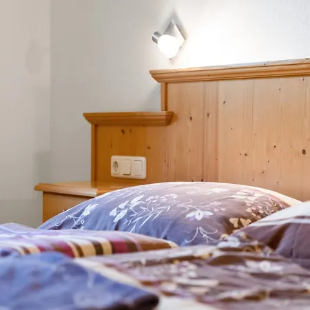 Daire Stunning Near Forest In *