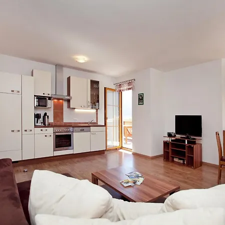Stunning Near Forest In Daire Mittersill